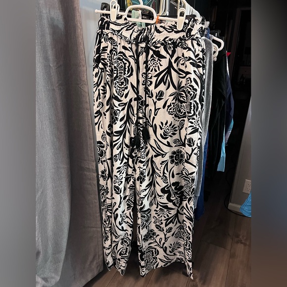 Knox Rose Heather Black Floral Pant - Picture 1 of 6